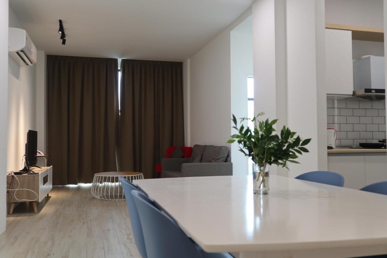 Zen66 @ Roxy Serviced Apartment Kuching Exterior photo