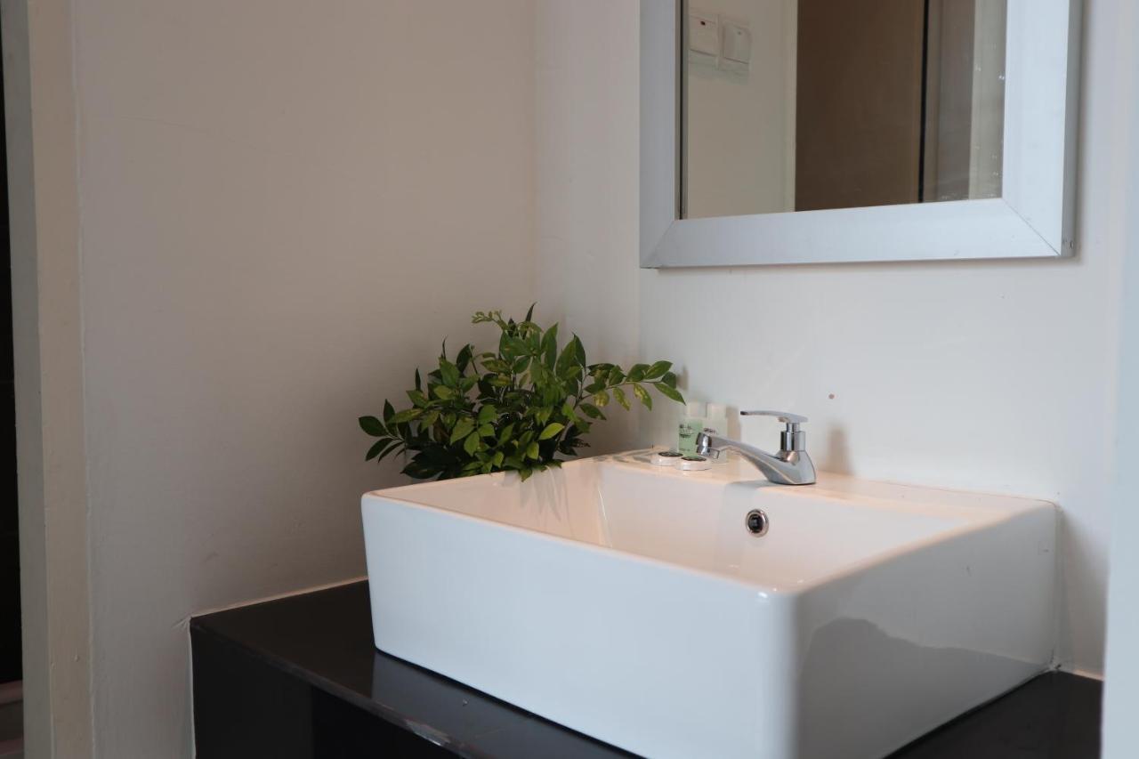 Zen66 @ Roxy Serviced Apartment Kuching Exterior photo